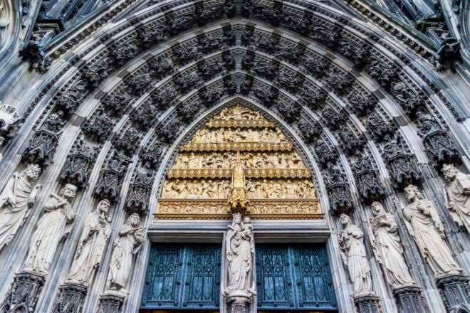 Cologne: Old Town Highlights Private Walking Tour - Tower in Cologne Cathedral