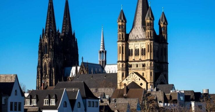 Cologne: Old Town Highlights Walking Tour - Cologne Cathedral and Gothic Facade