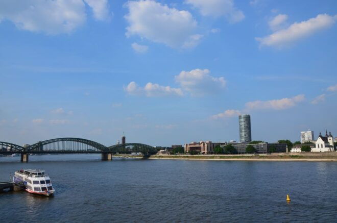 Cologne - Old Town Historic Walking Tour - Wallraf Museum Exploration