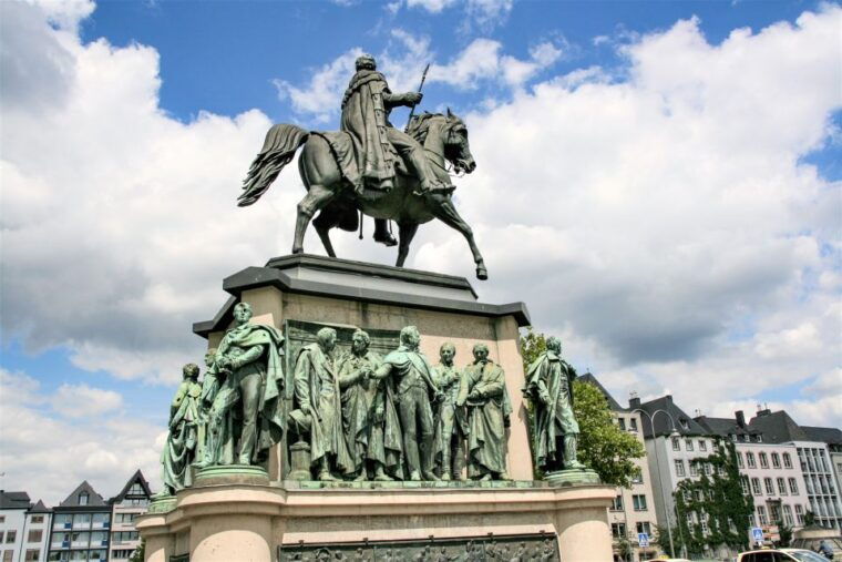 Cologne: Old Town Walking Tour with 1 Brewery Visit & 1 Beer - Authentic Insights from Past Participants