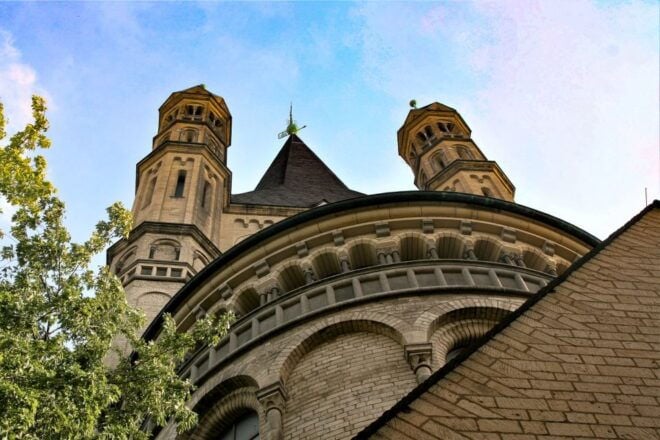 Cologne: Old Town Walking Tour With Brewery and Kölsch Beer - Select Participants and Date