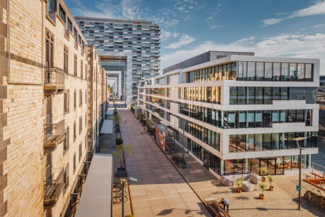Cologne: Private Architecture Tour With a Local Expert - Meeting Point and Starting Time