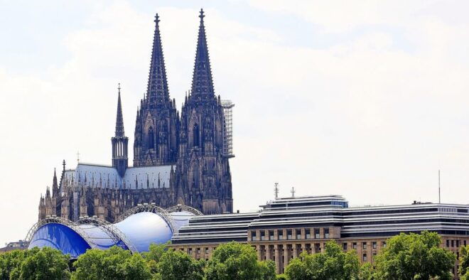 Cologne Private Guided City Tour - Experience Highlights