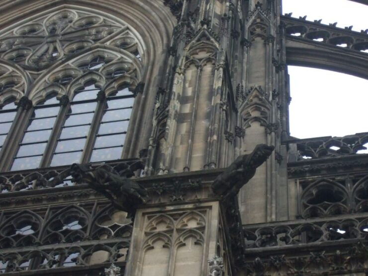 Cologne: Tour in German - West to East From Rudolfplatz - Meeting Point
