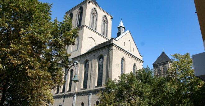 Cologne: Walking Tour of Kuniberts-Viertel and Eigelstein - Other Guided Tour Options in Cologne