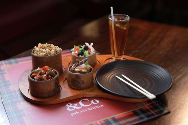 Colombo: Beer Tower and Tapas at Dutch Hospital &Co Pub - An Authentic Sip in Colombo’s Heart