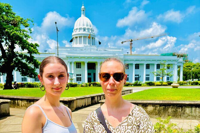 Colombo City Highlights 5 hour Guided Tour with AC Car - FAQ