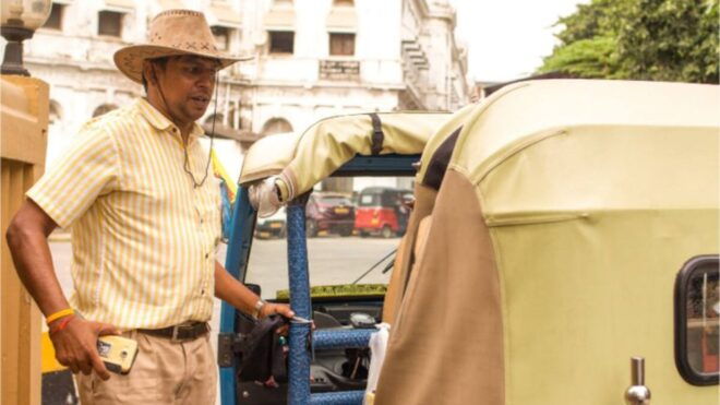 Colombo: City Highlights Guided Private Tour by Tuk-Tuk - Famous Monuments and Landmarks