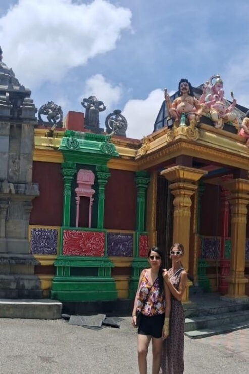 Colombo: City Tour by Tuk Tuk Morning or Evening Sightseeing - Language and Group Details