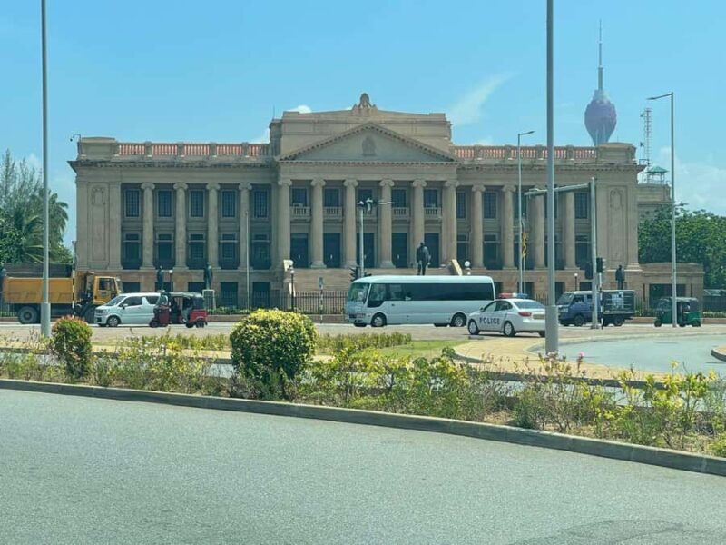 Colombo City Tour Explore History & Different Food Tasting - Good To Know