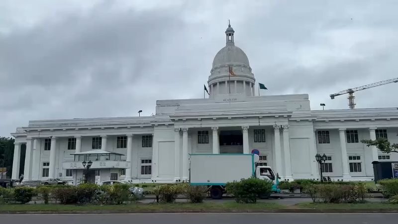 Colombo City Tour Half-day Hidden Gems & Private Tour - Colombo by tuk-tuk, with time for more than a drive-by