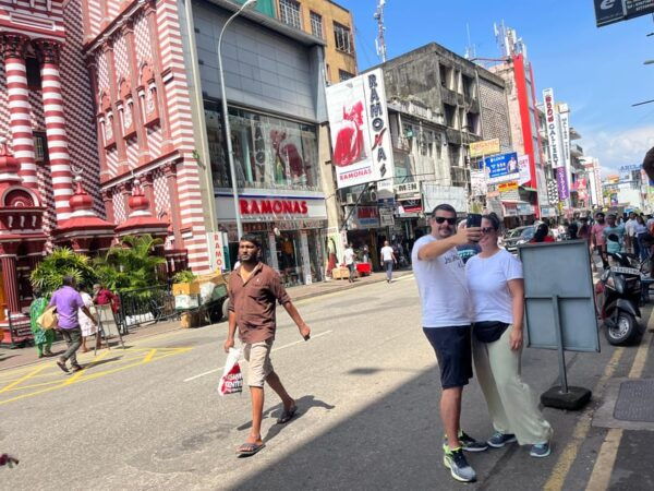Colombo Full Day City Tour - Cultural Etiquette Tips