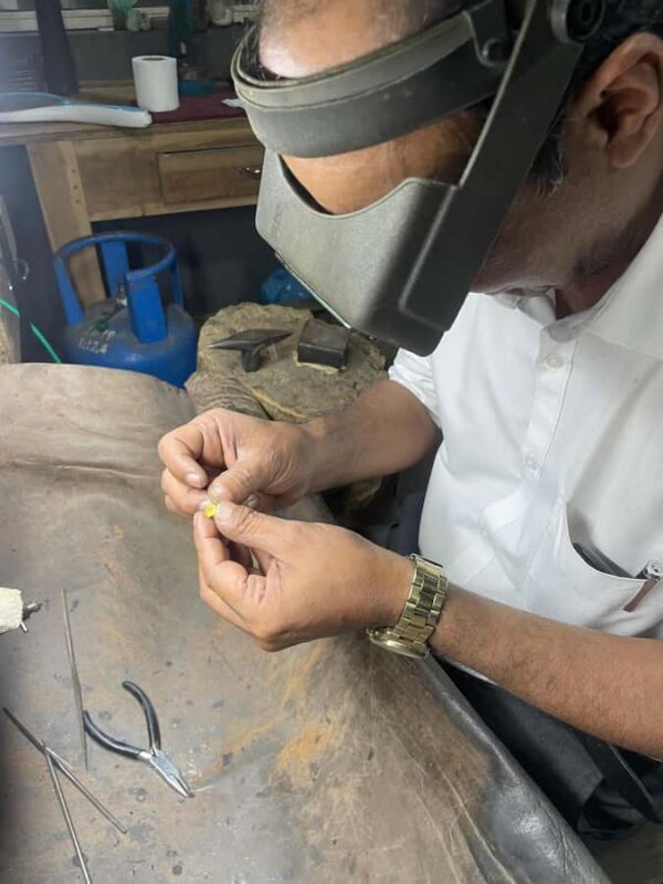 Colombo: Gem Museum and Factory Tour with Port Pickup - FAQs