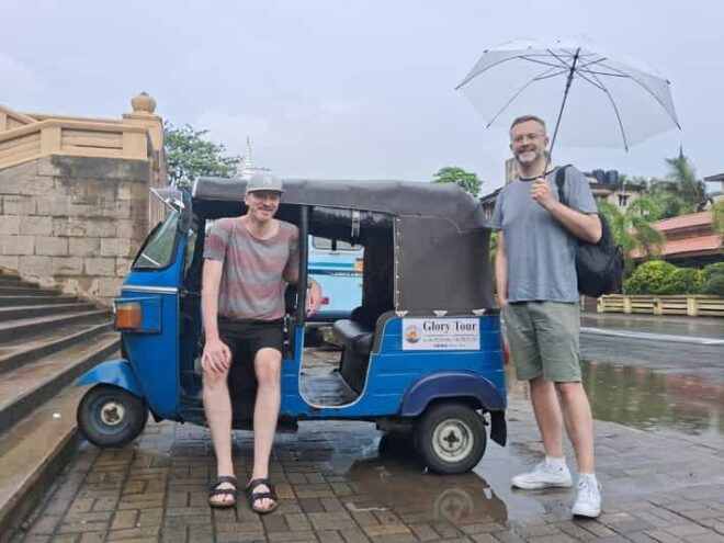 Colombo: Guided City Tour by Tuk Tuk Morning OR Evening Tour - Cultural Significance of Key Sites