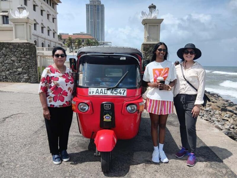 Colombo: Highlights City Tour by Tuk-Tuk with Private Guide - A Closer Look at the Tour