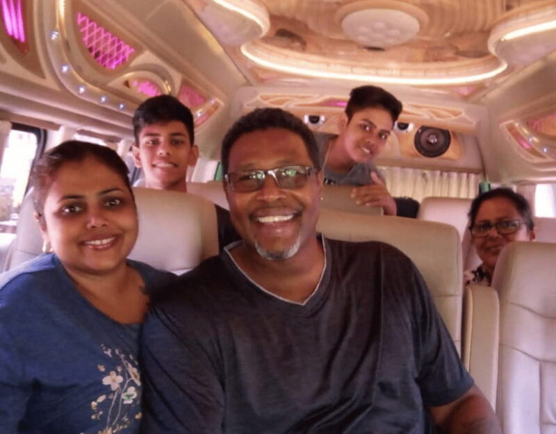 Colombo in a Day: Customized 10-Hour City Adventure - Modern Colombo and Shopping