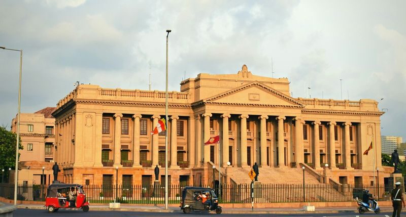 Colombo Night City Highlights Private Tour - The itinerary question: which highlights will you see?