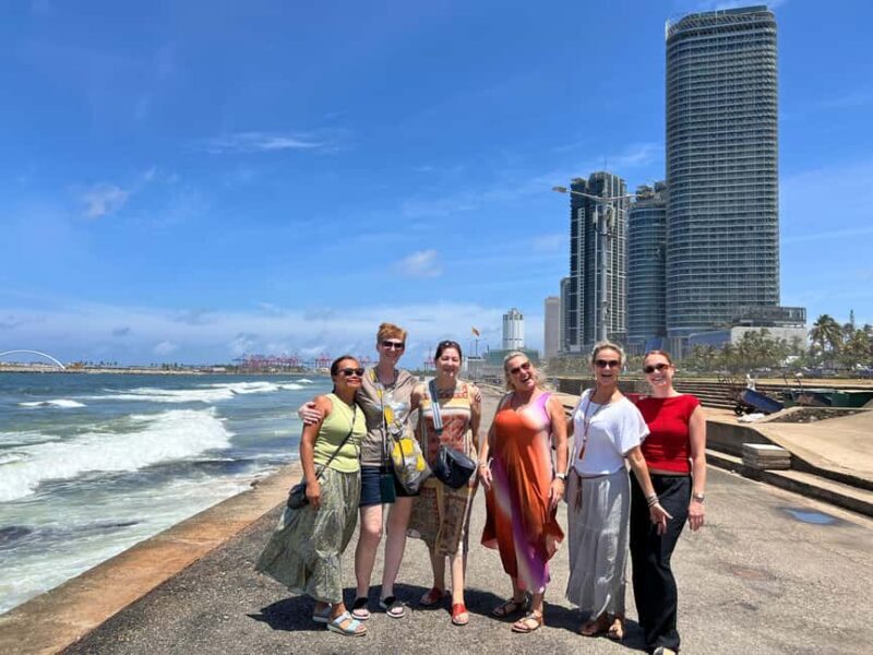 Colombo: Private City Tour by Tuk Tuk with Hotel Pickup - Markets and Shopping: An Authentic Local Experience