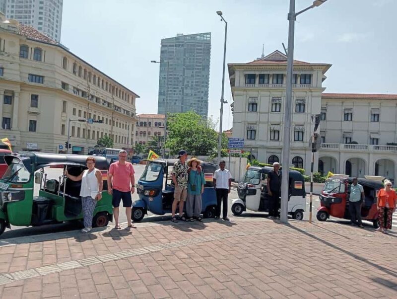 Colombo: Private Guided Tour of the City by Tuk with Tickets - Why Choose a Tuk-Tuk Tour in Colombo?