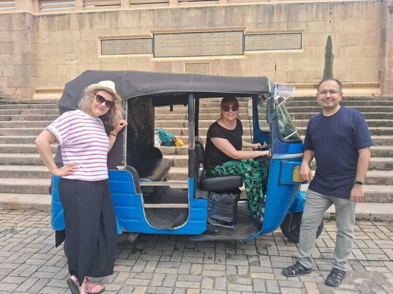 Colombo: Private Guided Tuk Tuk City Tour with Hotel Pickup - What Do the Reviews Tell Us?