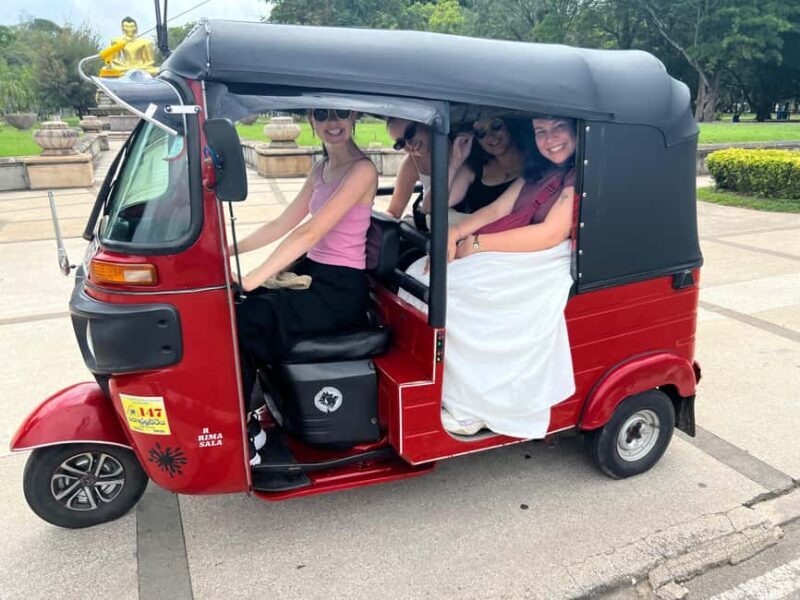 Colombo: Private Tuk-Tuk City Tour with All Entry Fees - Good To Know