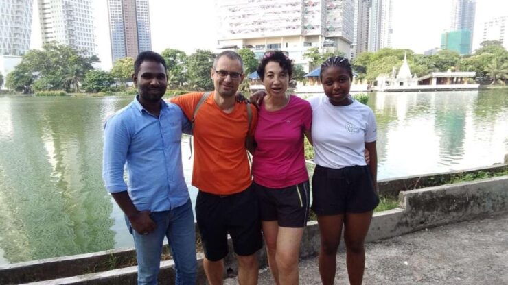 Colombo: Shopping Tour by Tuktuk With Sightseeing Tour - Experience Highlights