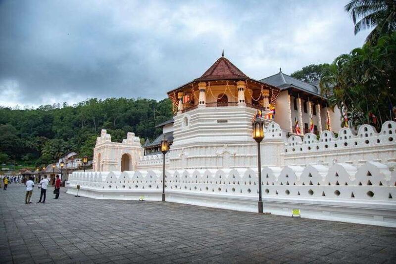 Colombo: Sri Lanka 4-Day Private Tour With 18 Amazing Places - FAQs
