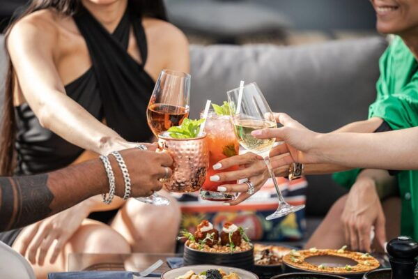 Colombo: Sunset & Cocktails on Rooftop Bar - Location and Meeting Point