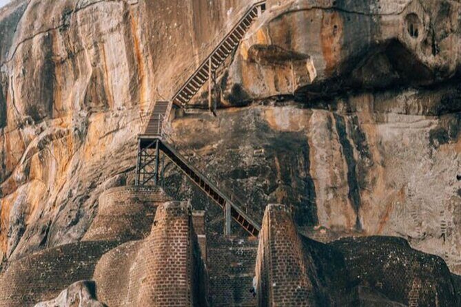 Colombo to Sigiriya and Dambulla Day Tour - Good To Know