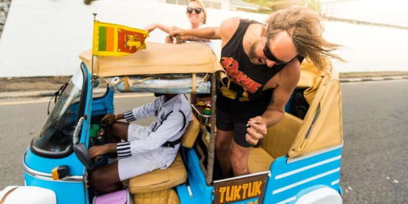 Colombo: Tuk Tuk City Highlights Tour with Lunch - Deep Dive into the Itinerary