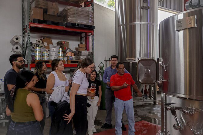 Colonia Americana Architecture and Beer Walking Tour - Neighborhood Walk: Art and Architecture