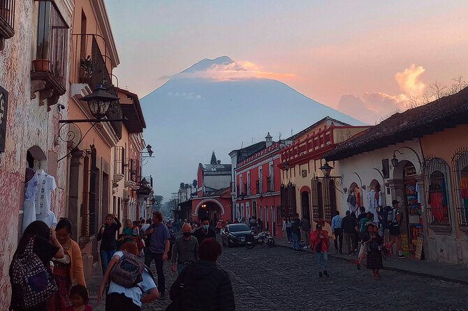 Colonial and Cultural Walk in Antigua Guatemala - Duration and Languages
