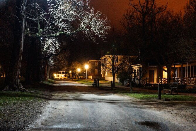 Colonial Williamsburg Dead of Night Ghost Hunt with Equipment - Authentic Experiences and Critical Insights