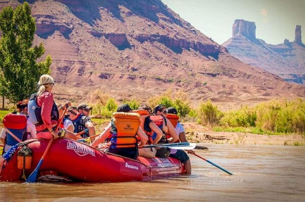 Colorado River: Mid-Day Rafting With BBQ Lunch - Age and Weight Restrictions