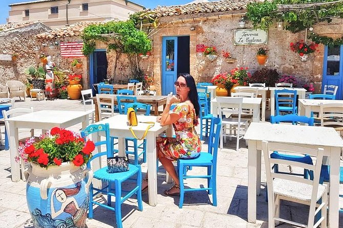 COLORS , FLAVORS and SMELLS IN THE SCENIC BAROQUE of SICILY - Vibrant Color Palette