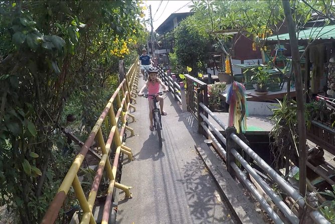 Colors of Bangkok Private Tour - Must-See Attractions