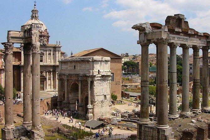 Colosseum and Roman Forum - Skip the Line Guided Tour - Tourist Experience and Tips