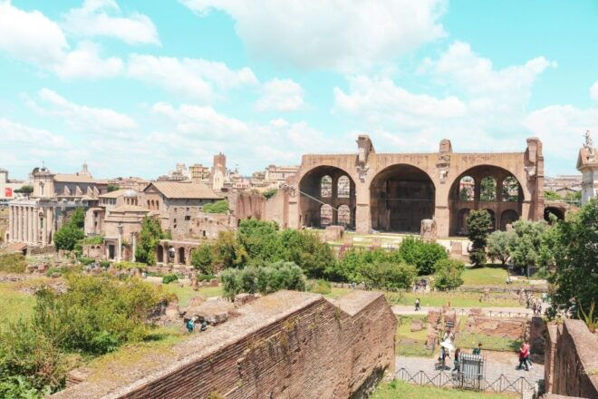 Colosseum Arena Tour, Palatine Hill and Roman Forum - Experience