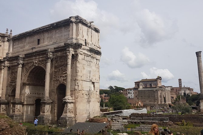 Colosseum & Basilica of Saint Clement & Tomb of Saint Cyril - Private Tour - Group Size