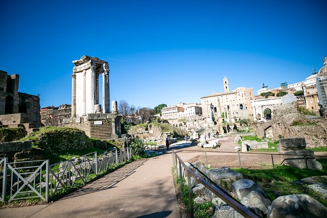 Colosseum for Kids & Families Tour With Skip-The-Line Entrance - Kid-Friendly Commentary