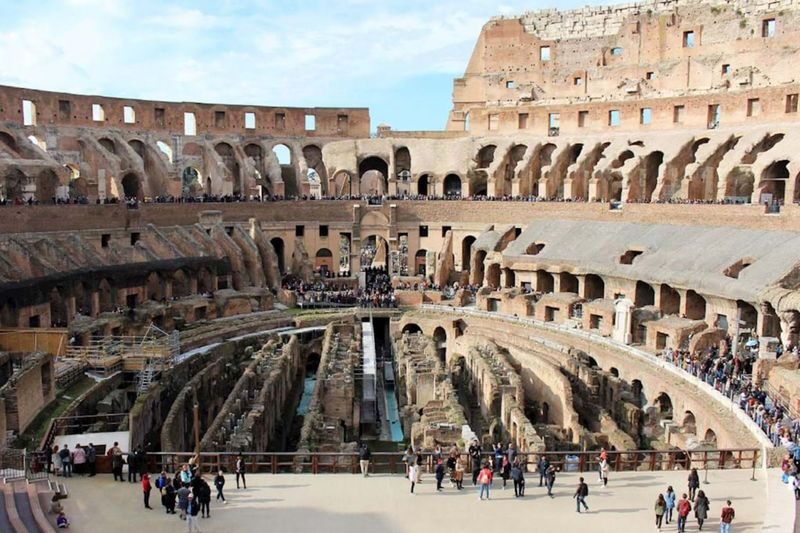 Colosseum, Roman Forum and Palatine Hill - Audio guide or a live guide?