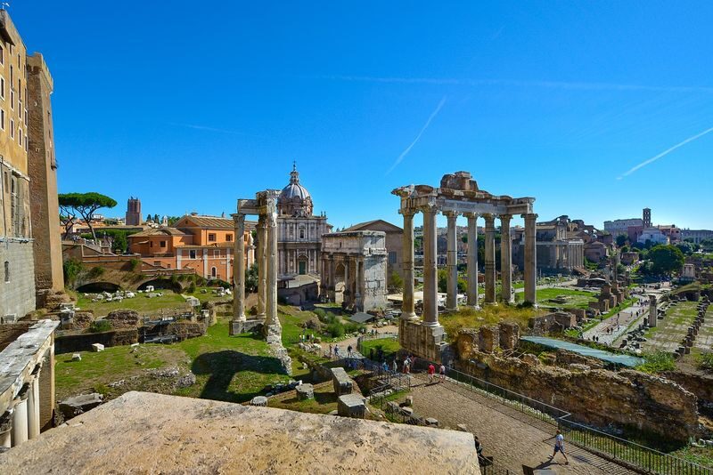 Colosseum, Roman Forum, and Palatine Hill Tour in Rome - Climbing Palatine Hill for the view