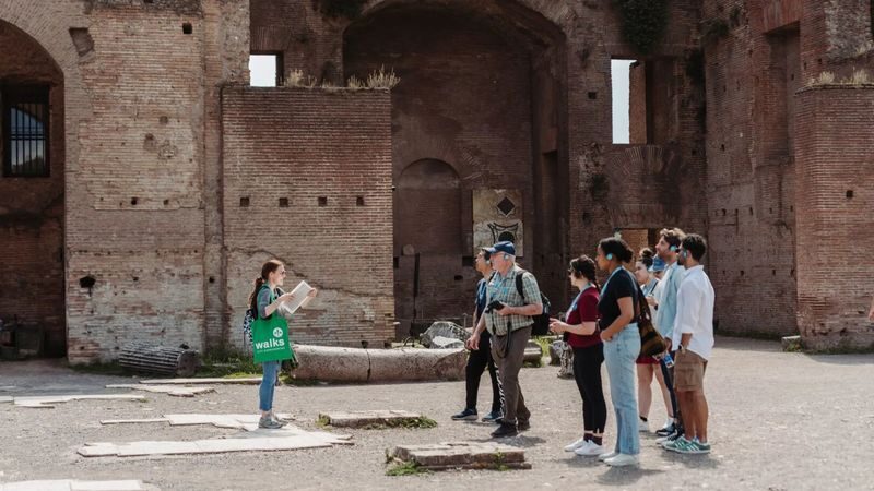 Colosseum, Roman Forum and Palatine Hill Tour in Rome - Reading the Roman Forum’s remains