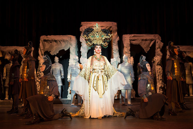 Colosseum Show Pattaya Ticket - Costumes, choreography and stage effects