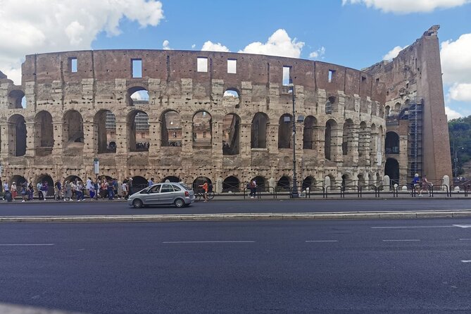 Colosseum Skip The Line Group Tour With Palatine and Forum - Tour Details