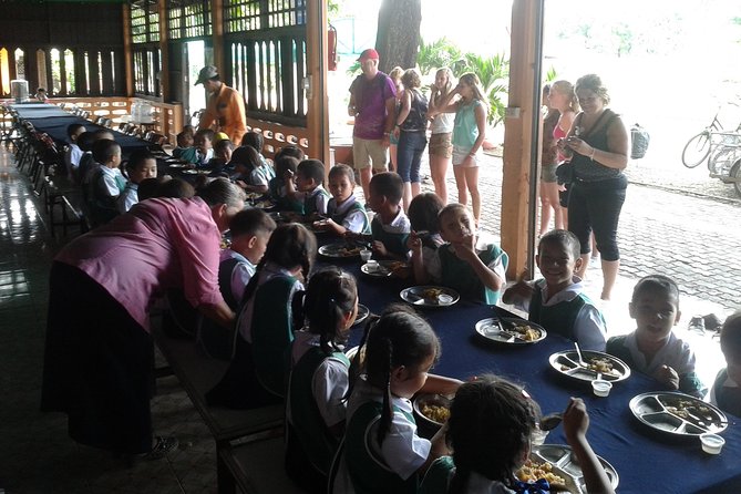 Colourful Chiang Mai Seen From a Bike - Exploring Temples and Ruins