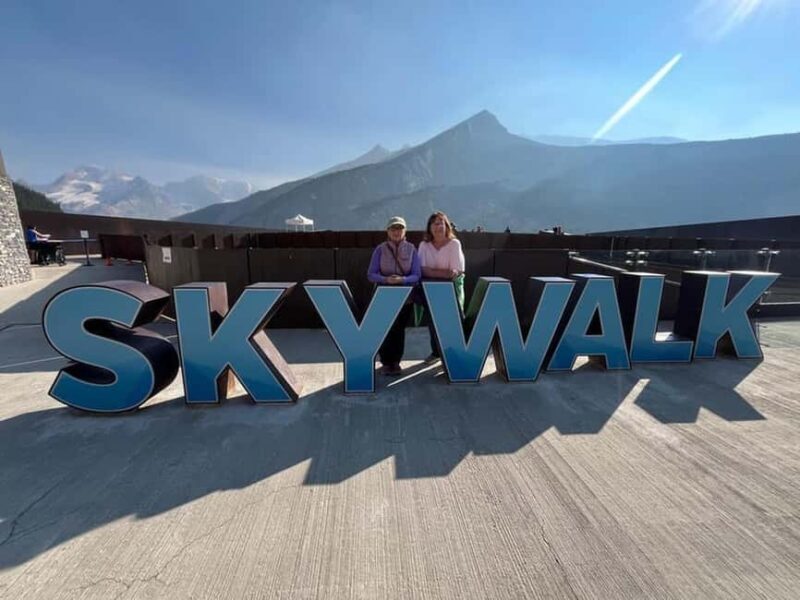 Columbia icefield, Skywalk, Waterfowl, Bow & Peyto Lake Tour - The Experience of the Guides and Visitors