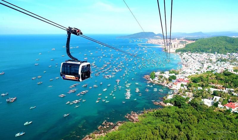 Combo 6D5N Phu Quoc Discovery Private Package Tour - Day 3: Safari, Grand World and a gondola ride
