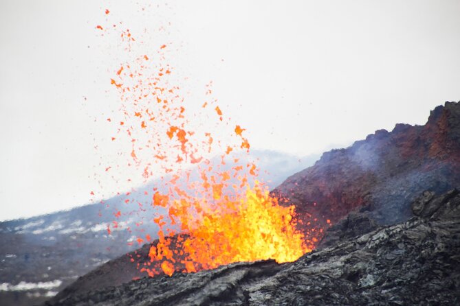 Combo: Active Volcano Guided Geldingadalur Hike and the Reykjanes Peninsula - Notable Features
