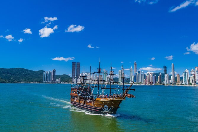 Combo Pirate Boat, Beach and Unipraias Park With Transfers - Booking and Reservation